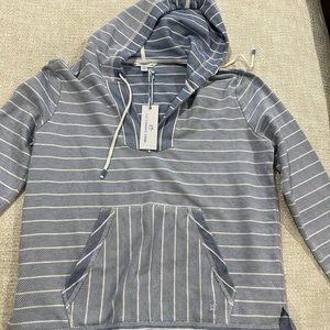 Southern Tide women’s light weight hoody